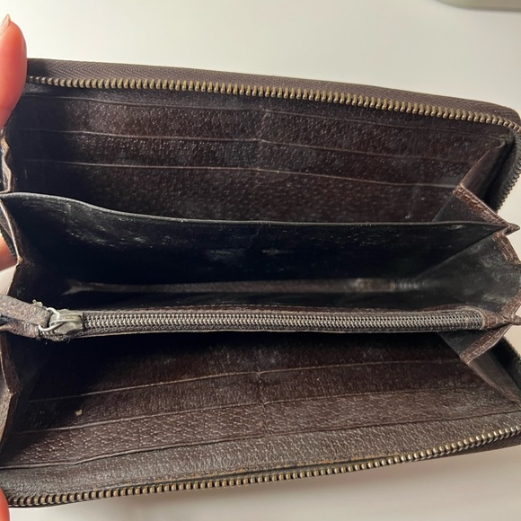 Authentic Gucci Wallet - Picture 8 of 8
